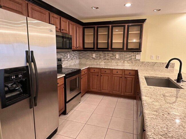 Building Photo - Prime waterfront Condo in downtown FWB!