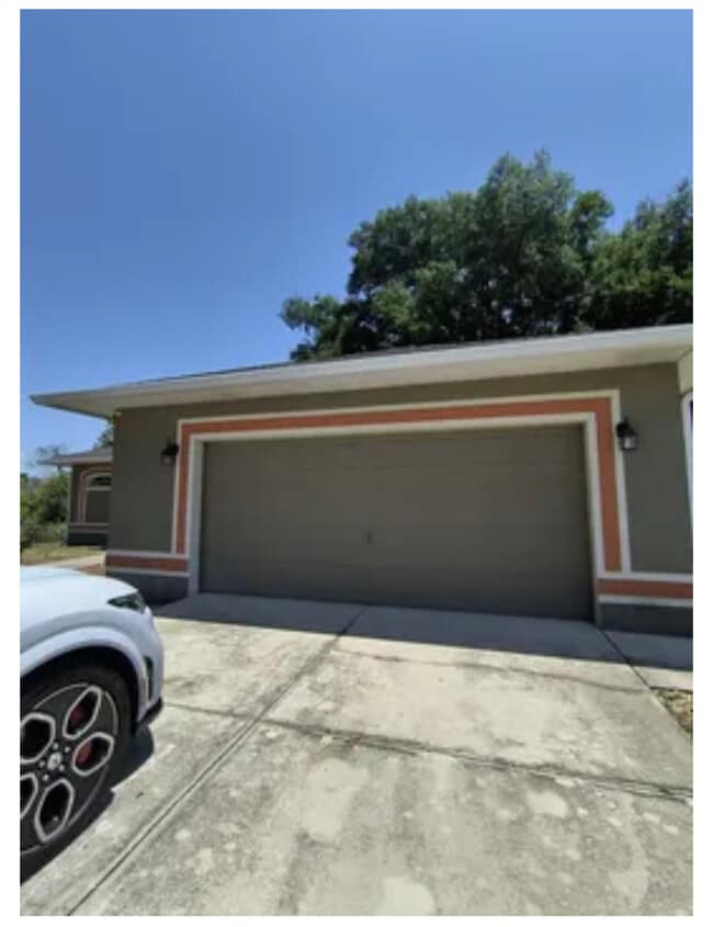 Building Photo - 807 Ware Ave NE