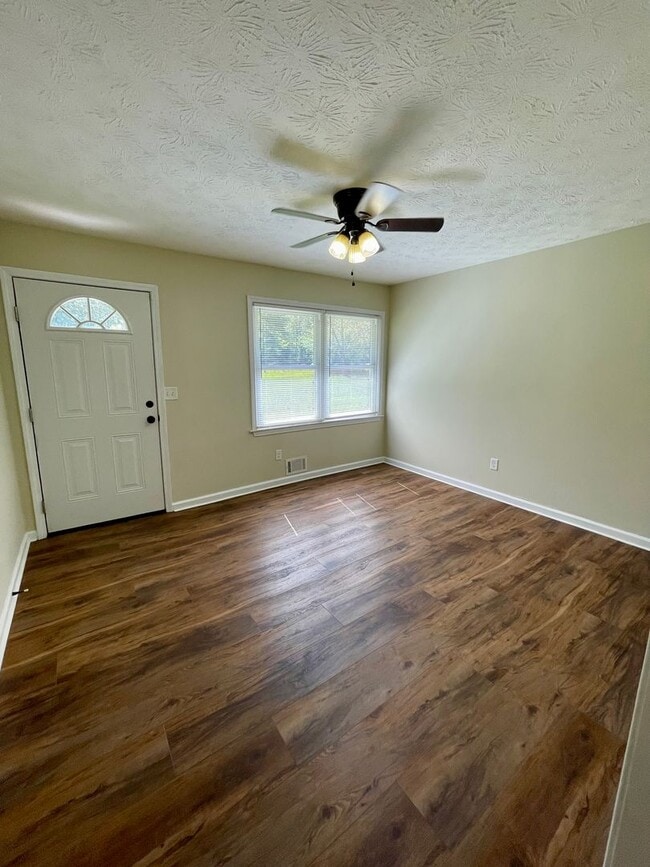 Building Photo - Beautiful newly remodeled home on over 3 a...