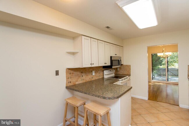 Foto del edificio - 228 Clover Hill Ct