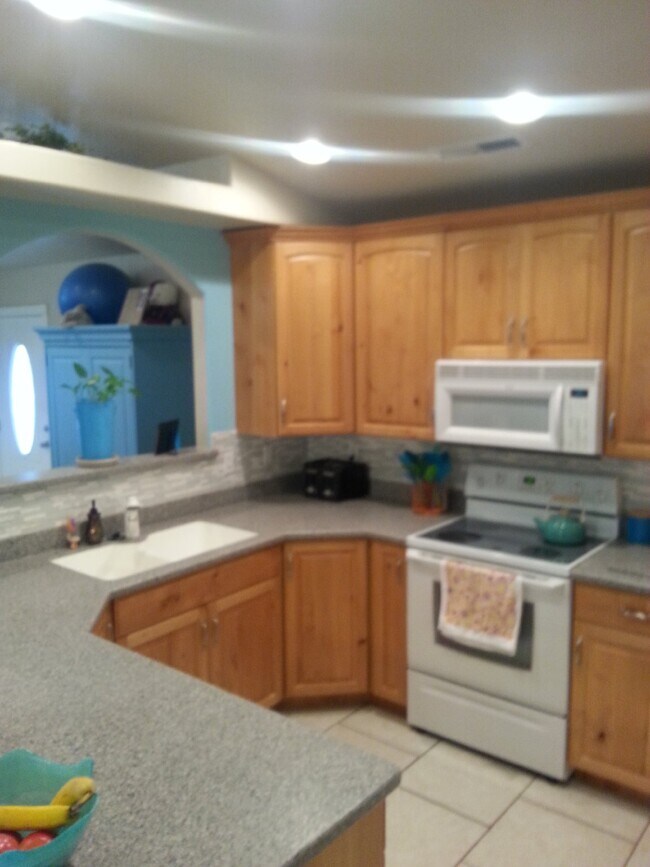 Foto del edificio - 73 Pheasant Dr