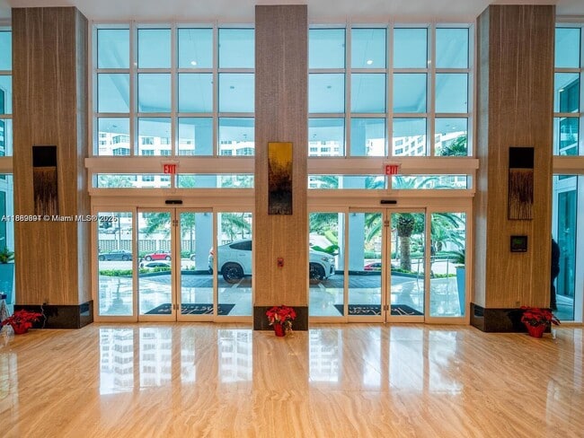 Foto del edificio - 950 Brickell Bay Dr