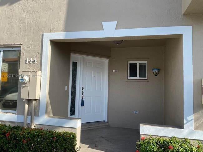 Building Photo - 144 Riviera Cir