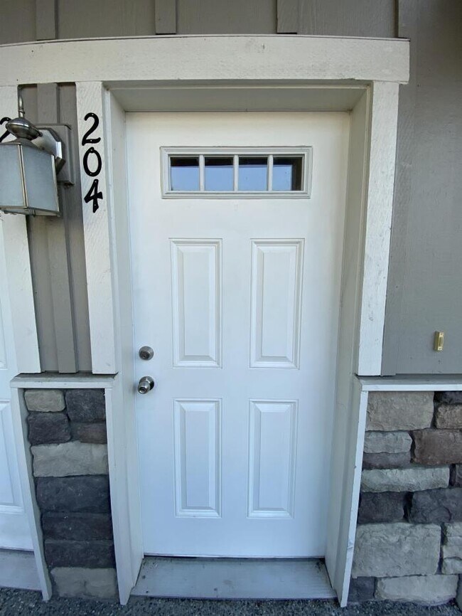 Building Photo - 2 bedroom in Marysville WA 98271