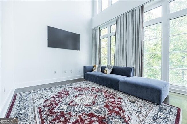 Foto del edificio - 1221 Caroline St NE