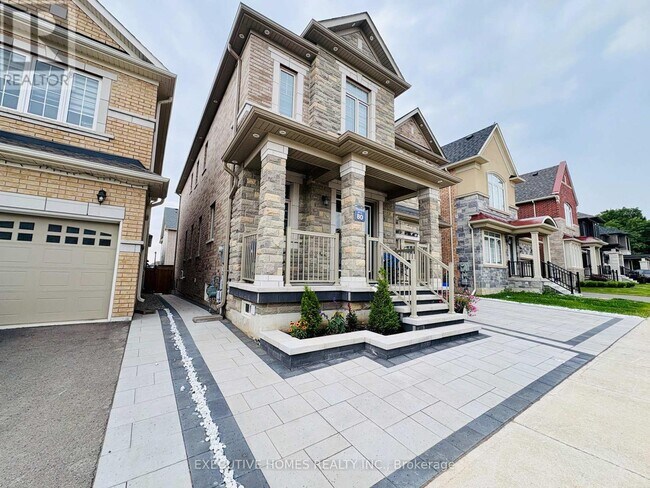 Building Photo - 4056 Channing Cres