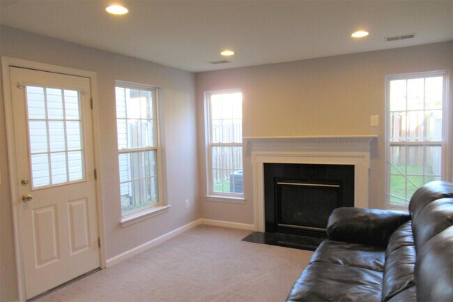 Building Photo - 152 Pittman Ct