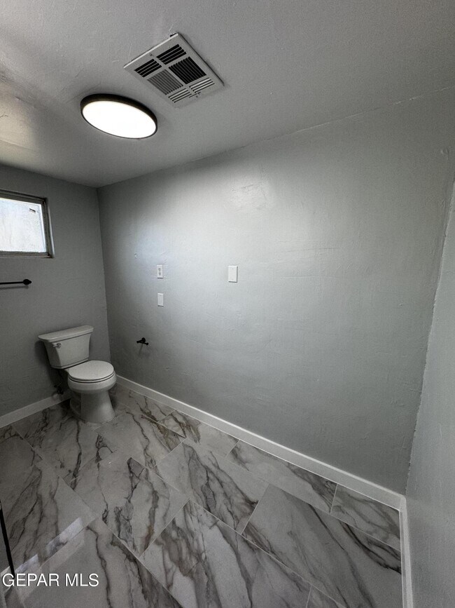 Foto del edificio - 10277 N Loop Dr