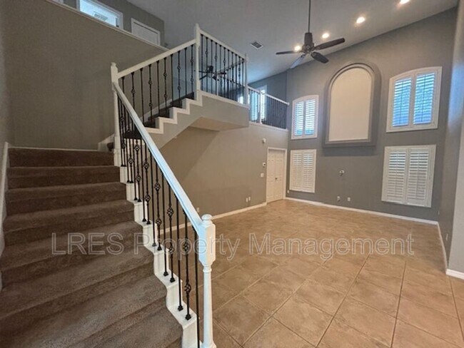 Building Photo - 586 Manderley Run