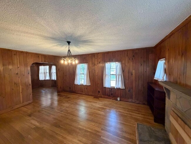 Photo - 611 Phillips Avenue House