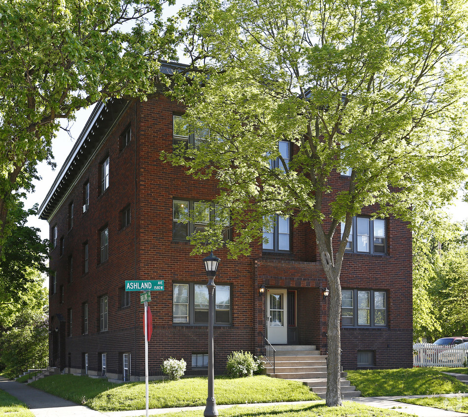 Building Photo - 1577 Ashland Ave