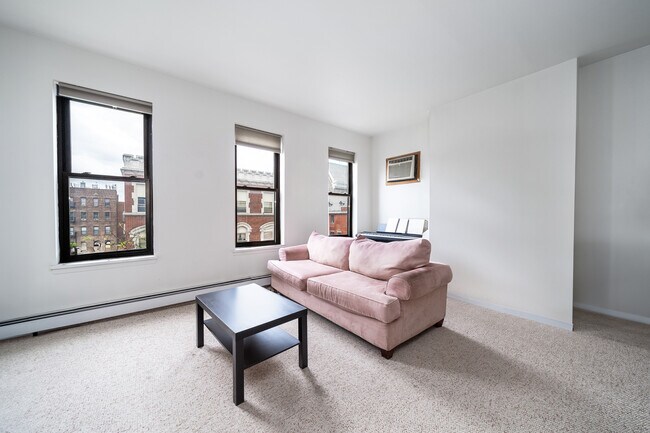 Foto del edificio - 496 Pavonia Ave