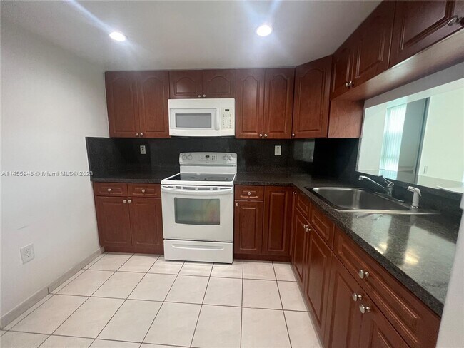 Foto del edificio - 11790 SW 18th St