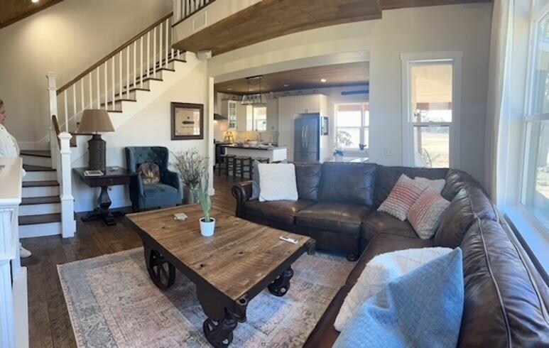 Primary Photo - 10 Das Landing Ln