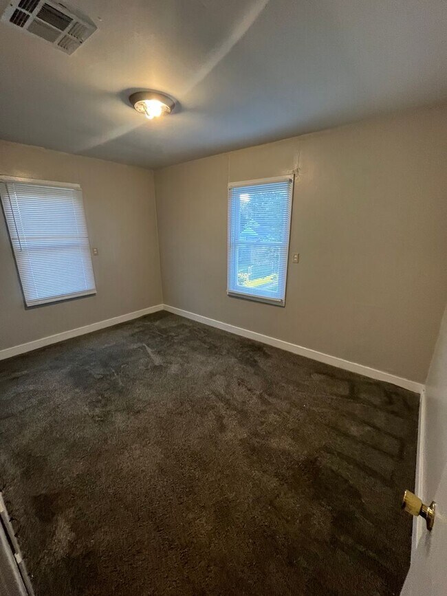 Foto del edificio - Beautiful upstairs 3 bed 1 bath apartment in Lexington, Ok -