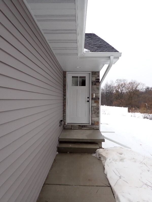 Building Photo - 1101-1103 Spartan Rd