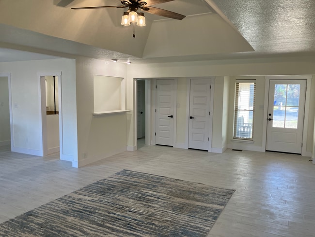 Foto del edificio - 3221 Cove Hollow Ct