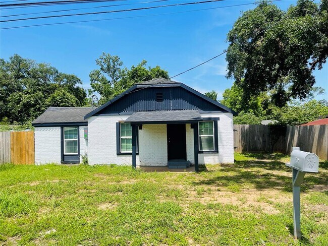 Foto del edificio - 506 N Hackberry St