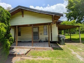 Building Photo - 2701 Thomas Blvd