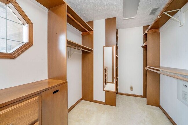 Foto del edificio - Beautiful Wooded Lot