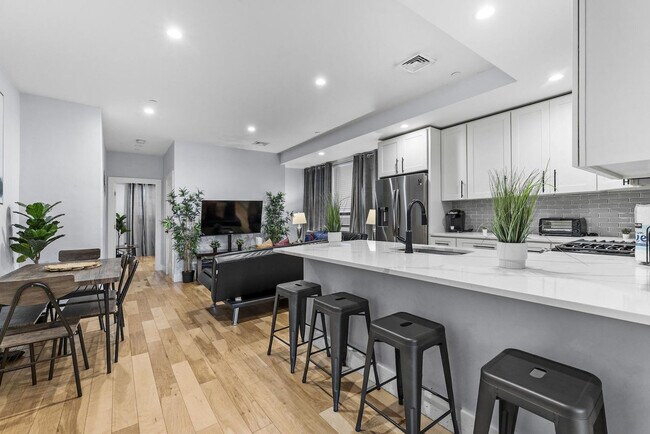 Foto del edificio - 1011 Bennington St