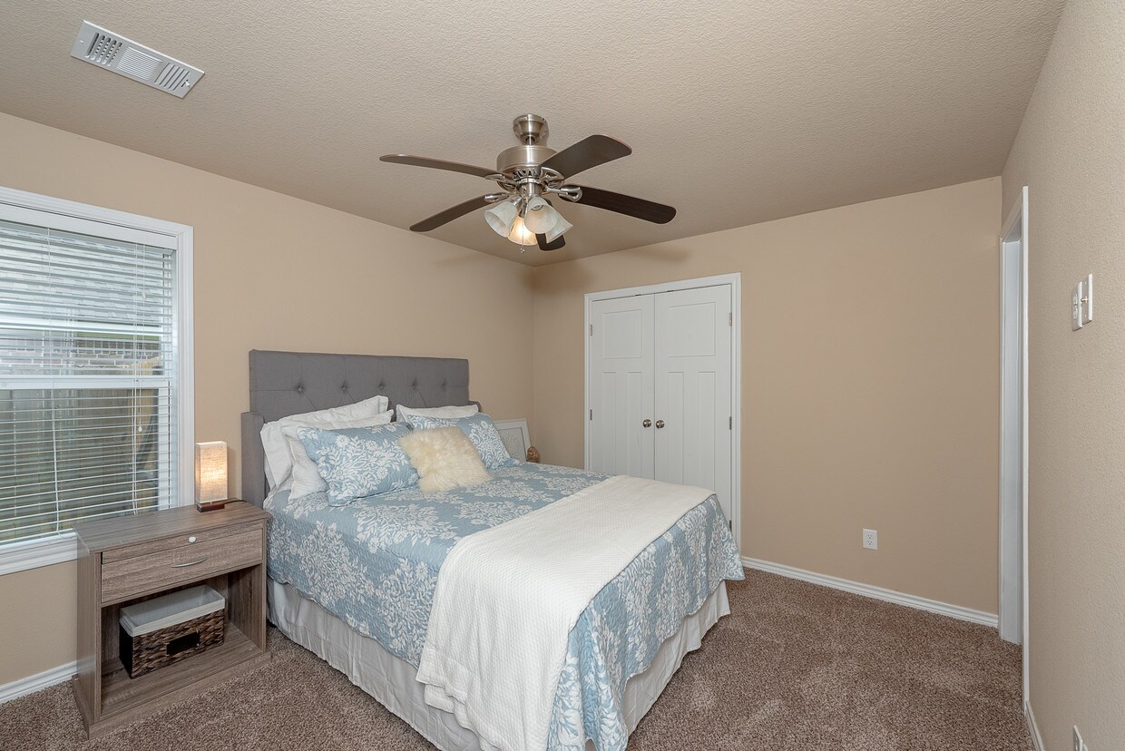Primary Photo - 3605 Davidson Dr