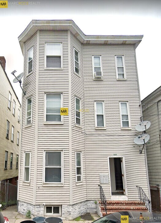 Foto principal - 116 Falcon St