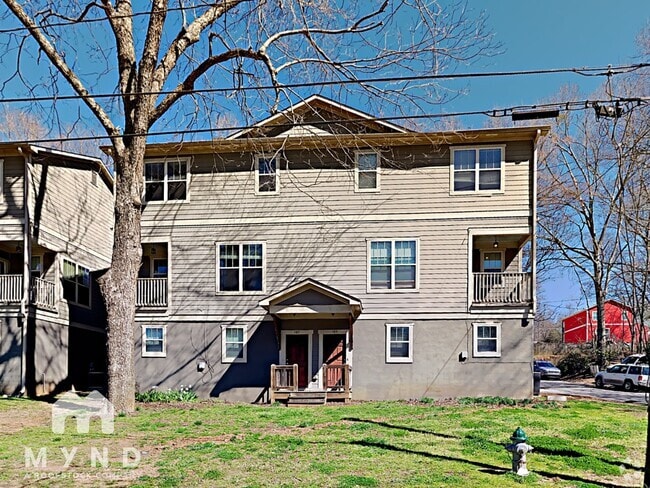 Building Photo - 189 Herring St