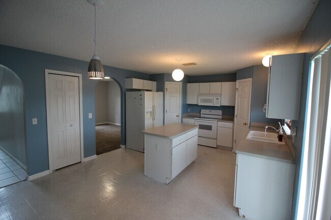 Foto del edificio - 3617 Stonefield Dr