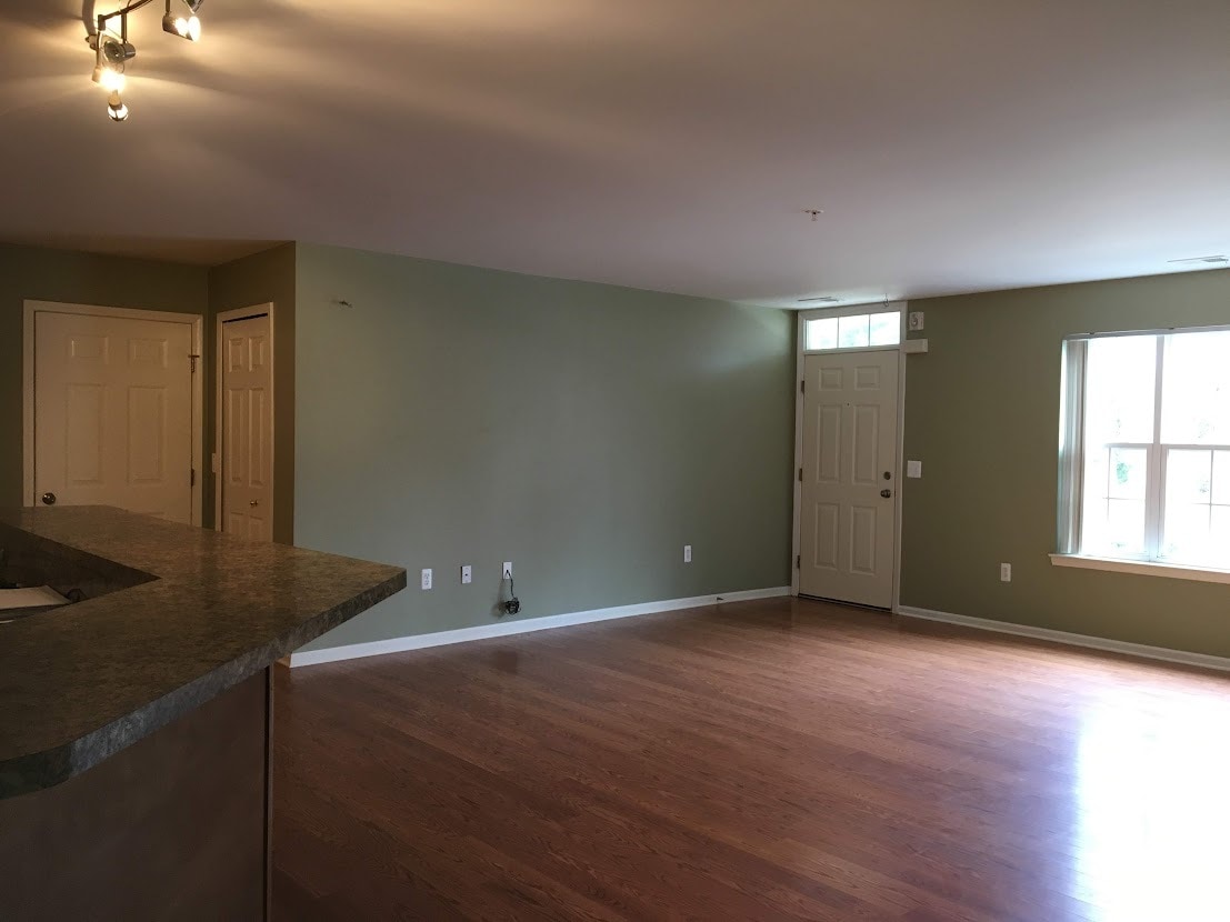 49095 W Woods Dr Unit Condo, Shelby Township, MI 48317 Condo for Rent