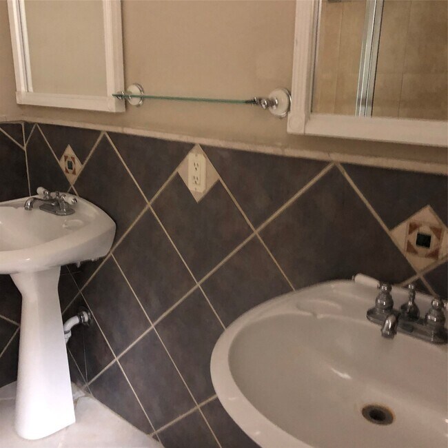 Foto del edificio - 13426 Conklin Ln