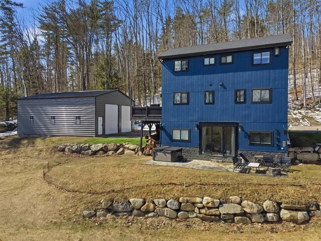Building Photo - 253 Upper Mad River Rd