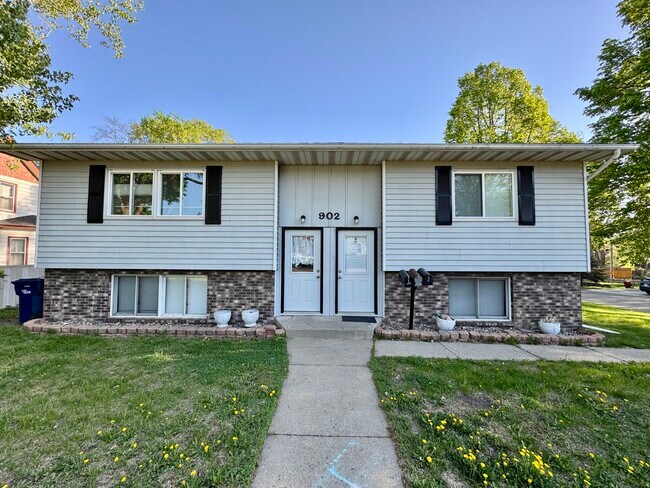 Foto del edificio - 902 W Lincoln Ave #2