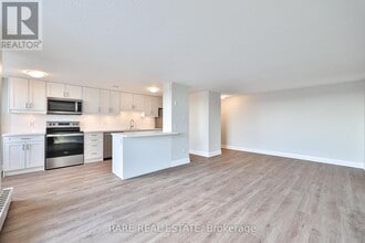 Building Photo - 55 Woolley St