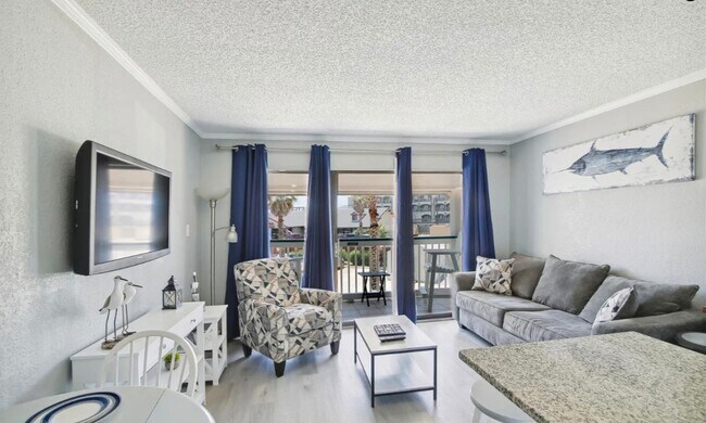 Building Photo - 6102 Seawall Blvd