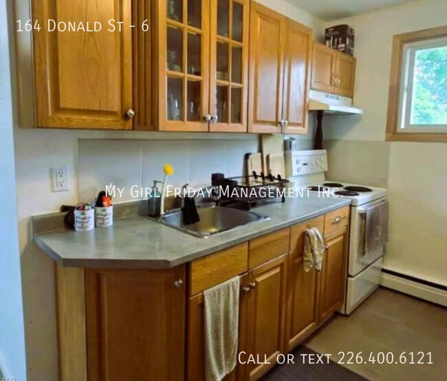 Building Photo - Cozy 1 Bedroom Apartment