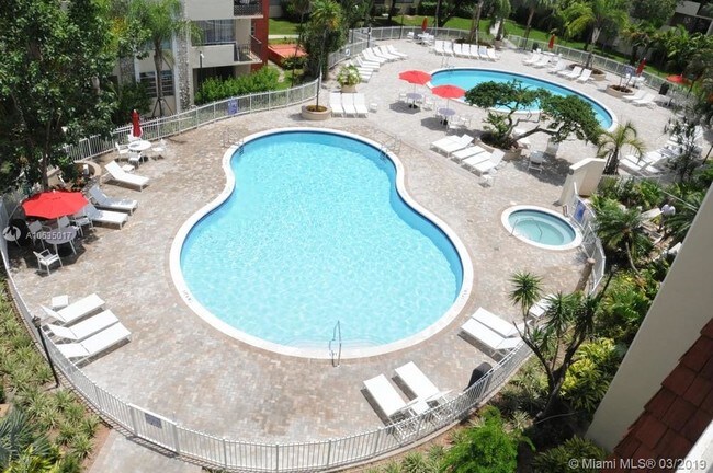 Foto del edificio - 9365 SW 77th Ave