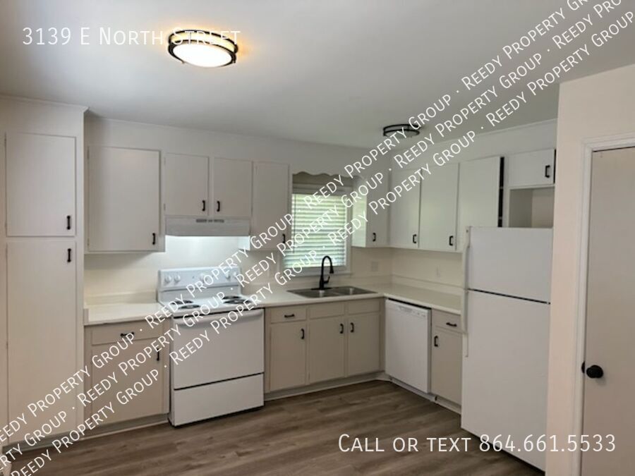 Foto principal - 2 Bedroom only 10 minutes to Downtown Gree...