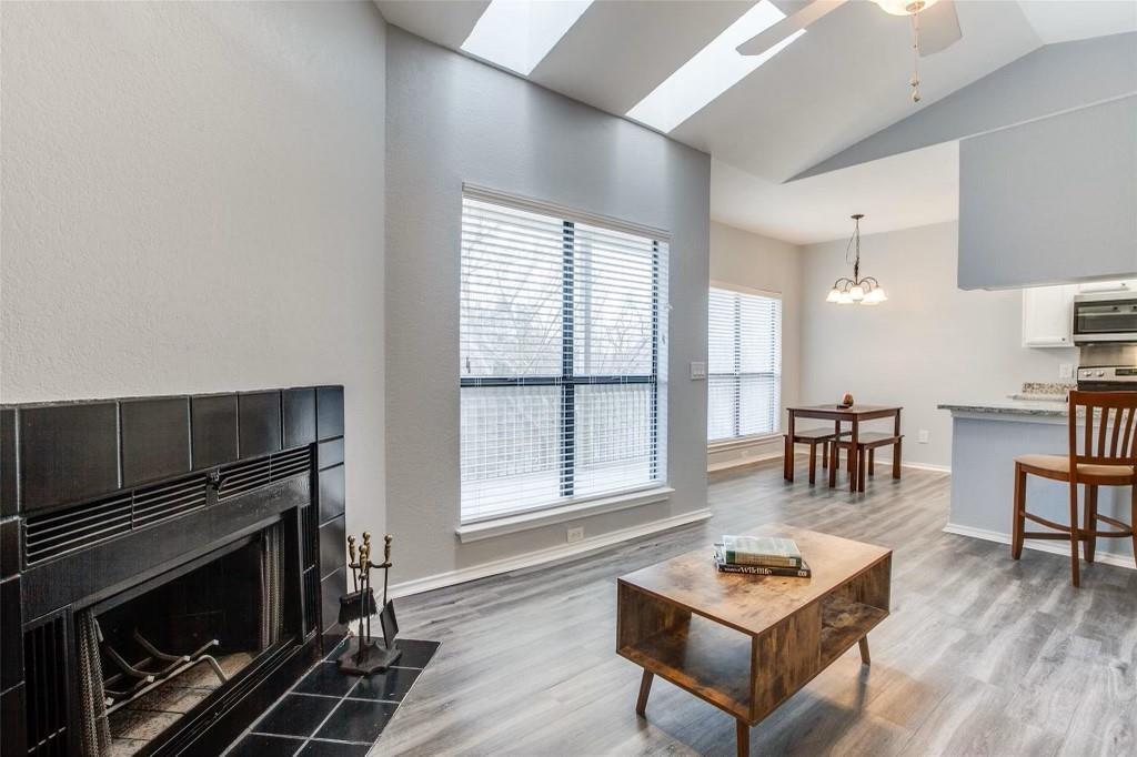 Foto principal - 7340 Skillman St