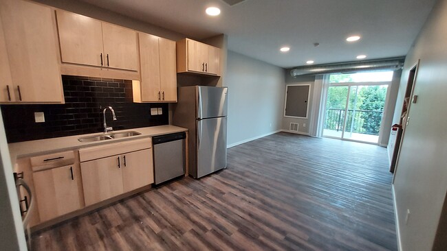 Blue Jay Living Area - Songhill41- Rent Specials