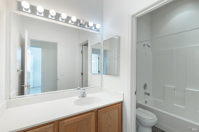 Foto del edificio - 201 Spur Ridge Ln