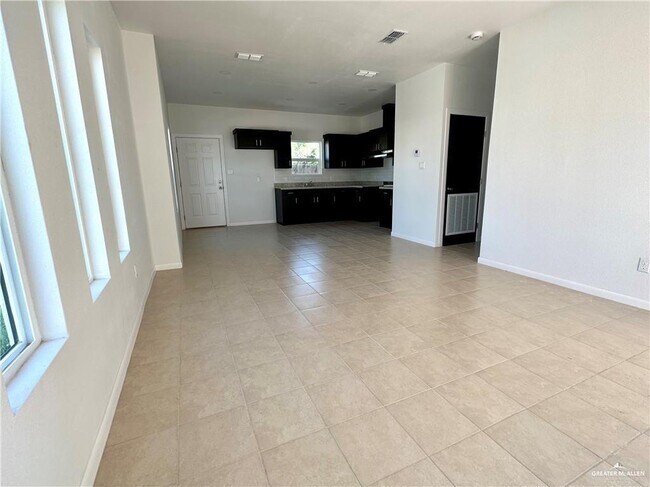 Foto del edificio - 13 Rafael Dr