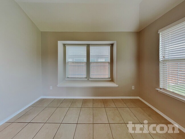 Building Photo - 2536 Old Buck Dr
