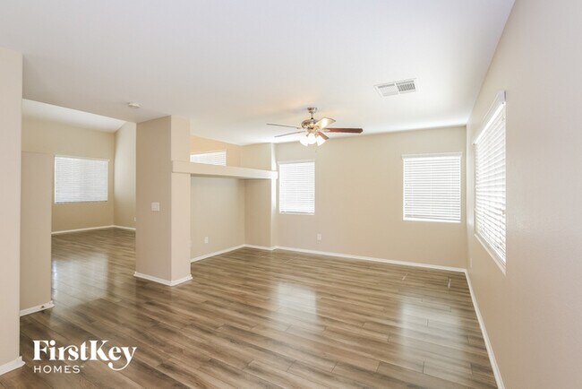 Foto del edificio - 6309 Sterling Cap St