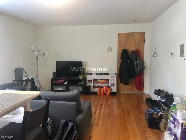 Building Photo - 1 br, 1 bath  - 198 Hillside St # G9