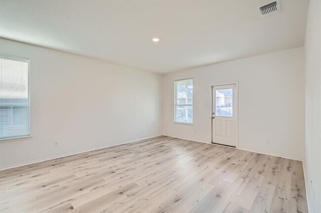 Building Photo - 190 Purple Heart Dr