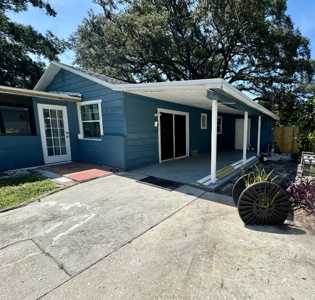 Building Photo - 711 E 129th Ave