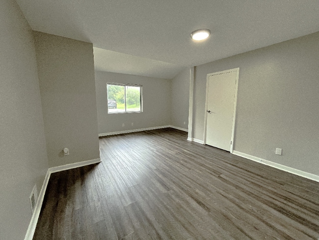 Building Photo - 1204 Outlook St