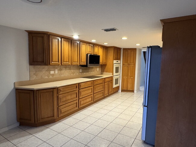 Foto del edificio - Beautiful Country Home on 1.76 Acres — No HOA, No Deed Restrictions!