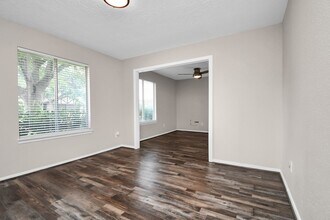 Building Photo - 13002 Kingsmill Dr